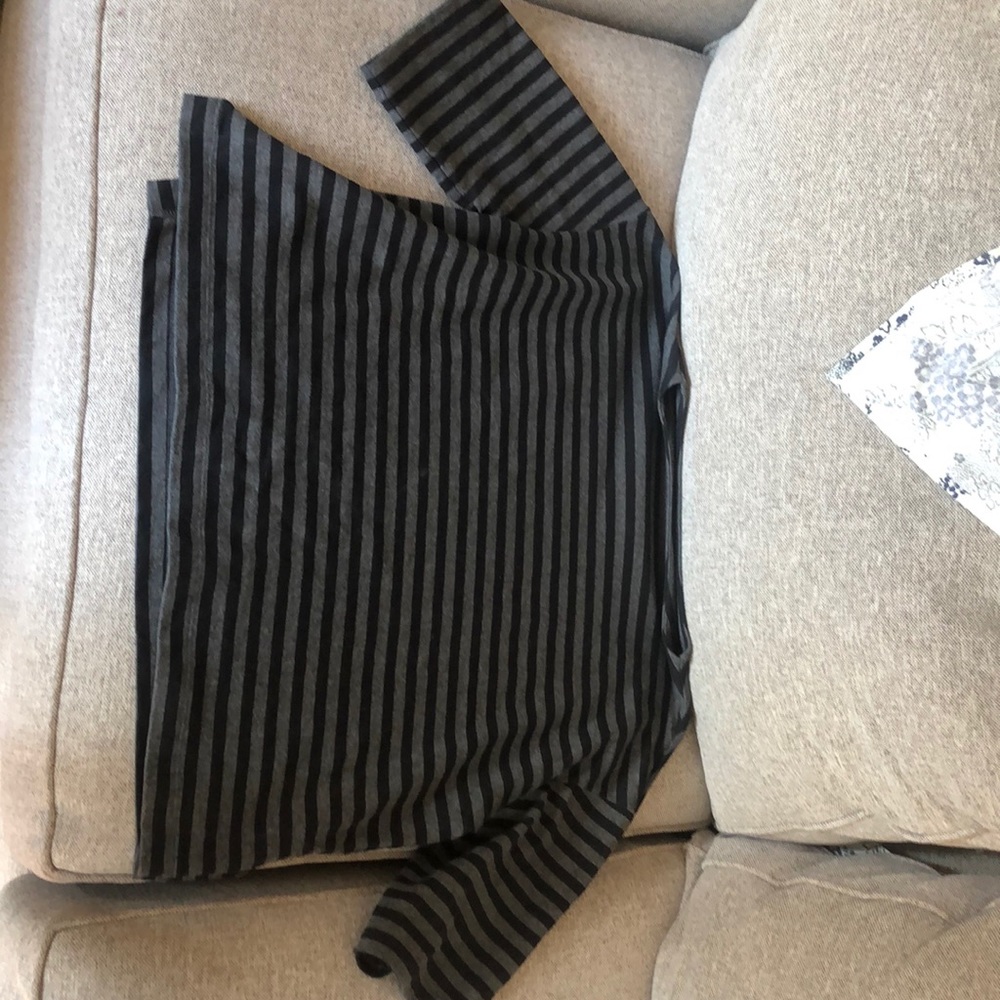 UNIQLO shirt